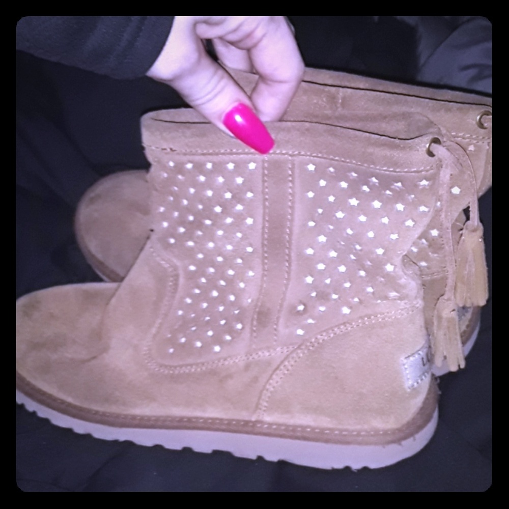 chesnut short ugg style authentic